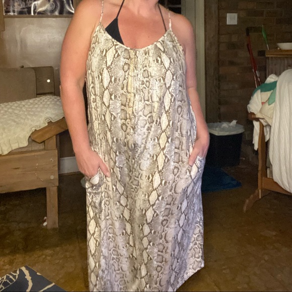 Entro Snakeskin Pattern XL romper - Picture 2 of 3